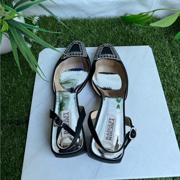 BADGLEY MISCHKA Crystal Embellishments Slingback Pumps Black satin size 7 women - Picture 11 of 17